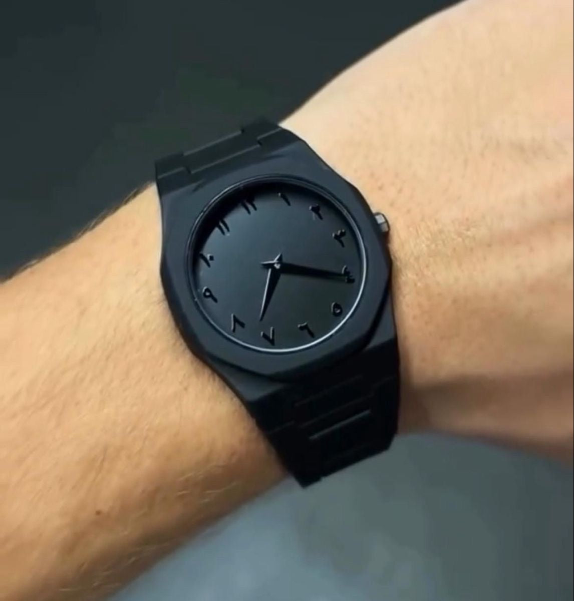 Black Aura – Minimalist Luxury Men’s Watch