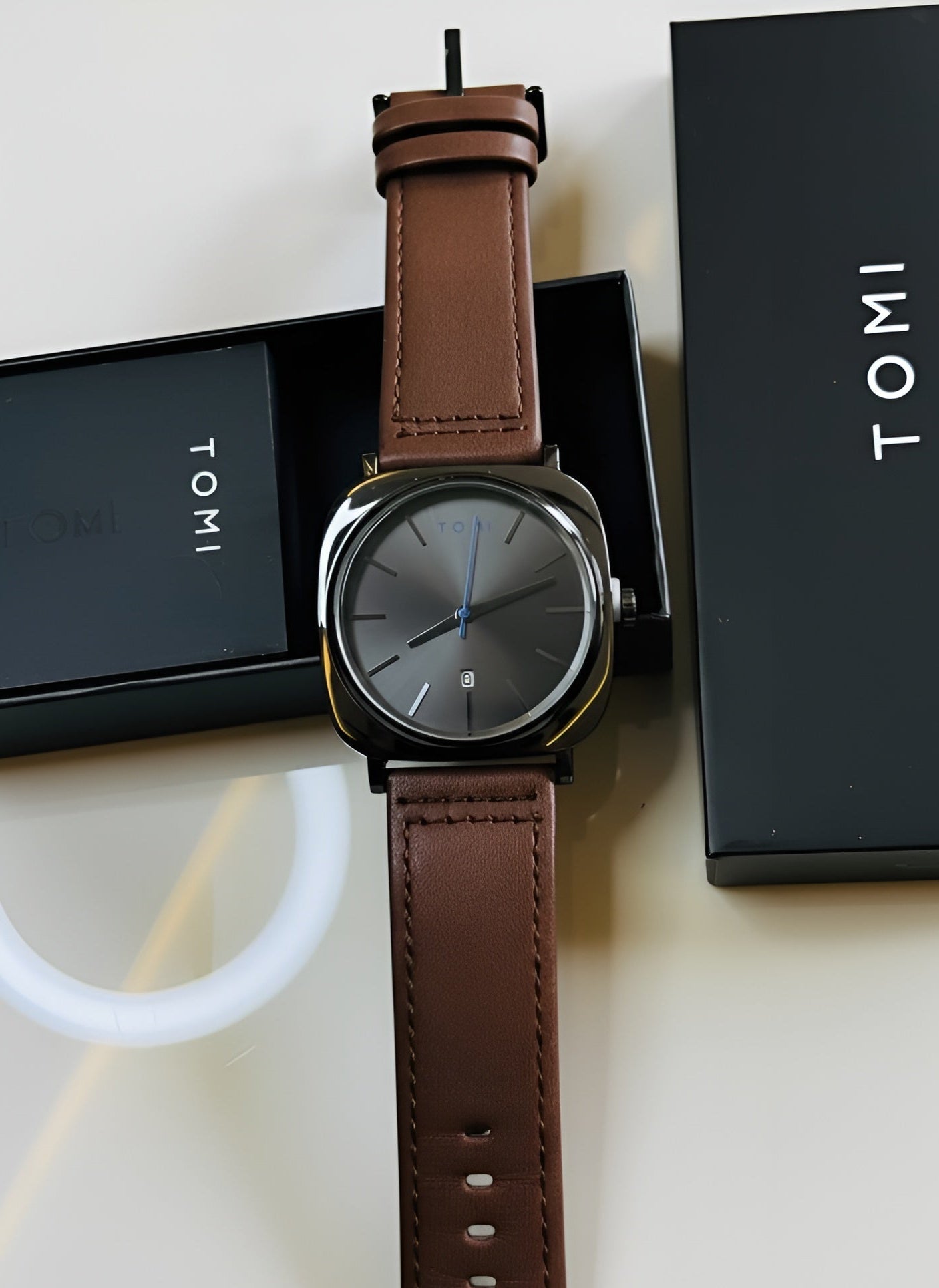 TOMI Classic Men’s Watch – Brown Leather Strap
