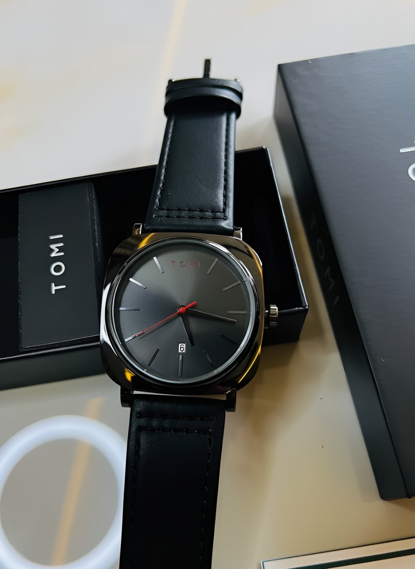 TOMI Classic Men’s Watch – Black Leather Strap
